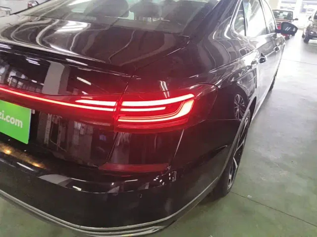 Volkswagen Passat — Фото автомобиля 7
