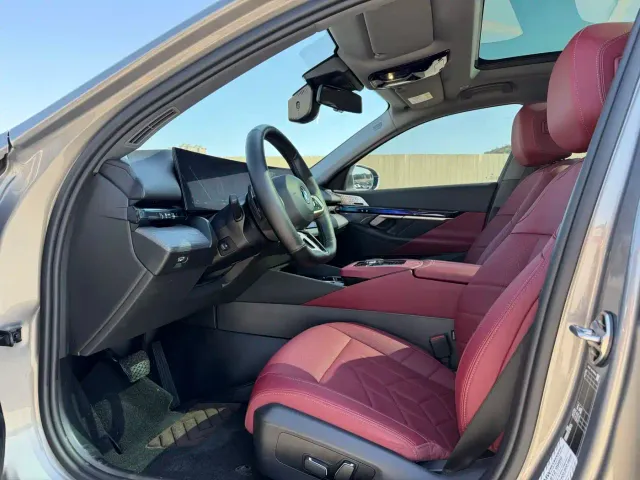 BMW 5 Series — Фото автомобиля 7