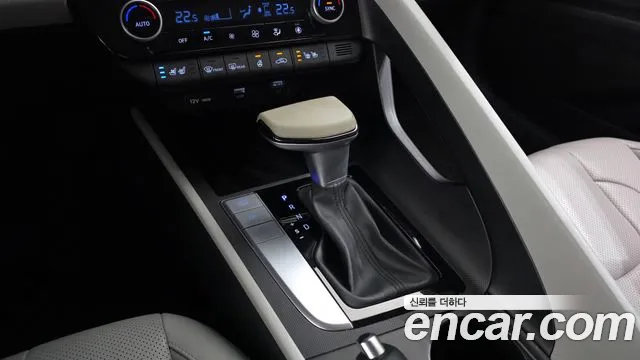 Hyundai Avante CN7 — Фото автомобиля 12
