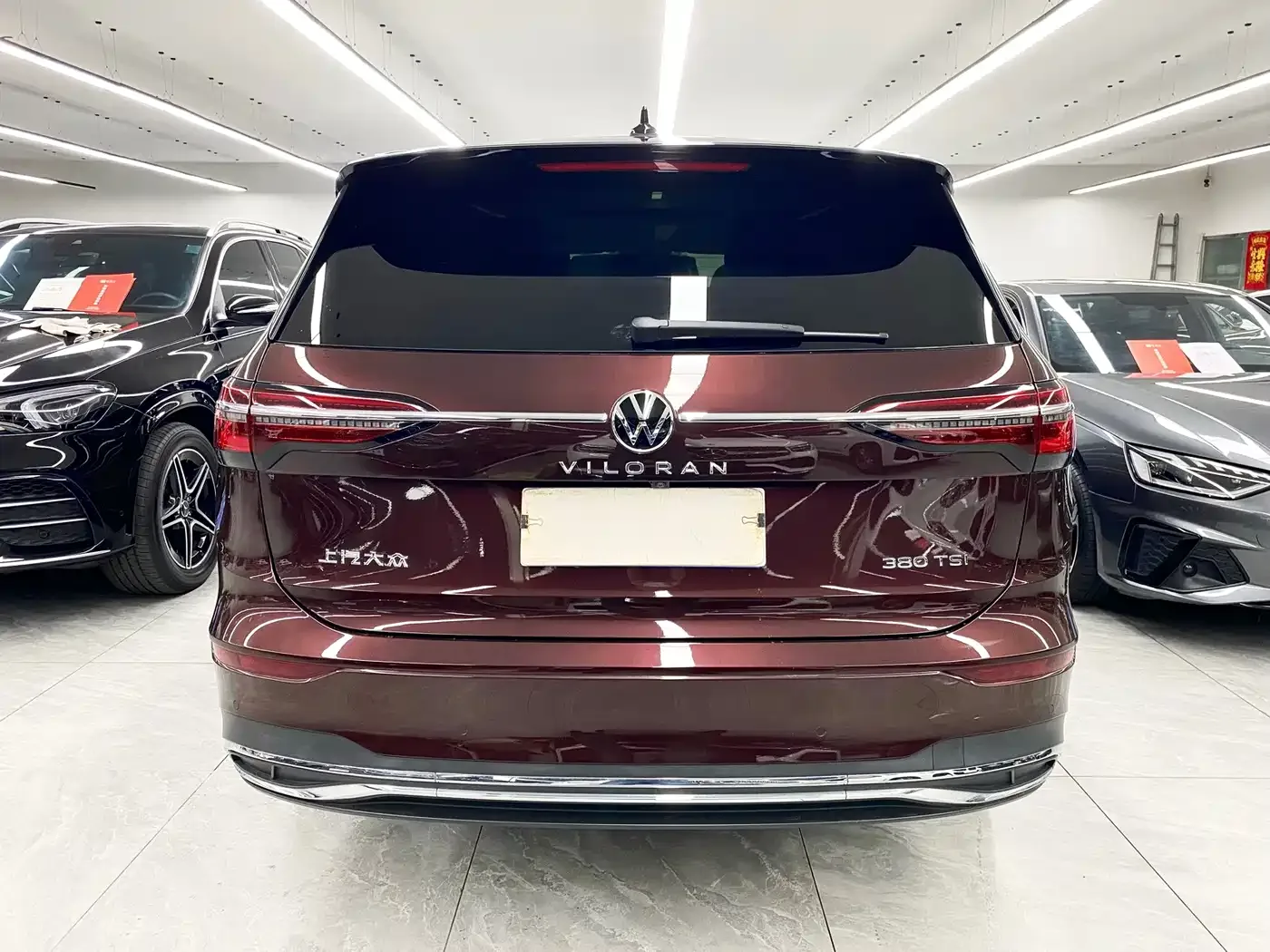 Volkswagen Viloran 2022 380TSI Premium Edition — Фото автомобиля 5