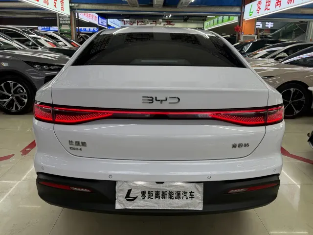 BYD Seal 05 DM-i — Фото автомобиля 5