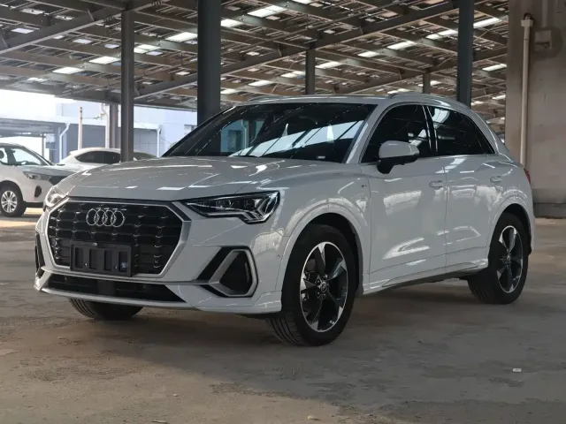 Фотография автомобиля — Audi Q3
