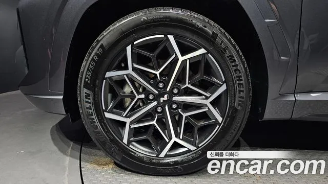 Hyundai Tucson Tucson (NX4) Бензин 1.6 турбо 2WD — Фото автомобиля 4