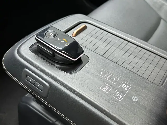 Nissan Ariya — Фото автомобиля 8