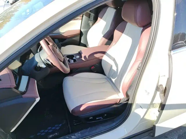 BYD Seal 07 DM-i — Фото автомобиля 14