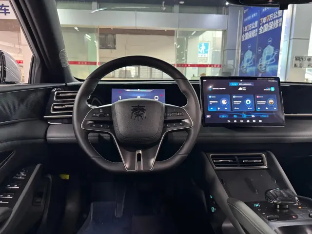 BYD Qin L — Фото автомобиля 14