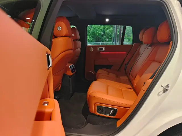 Li Auto L7 — Фото автомобиля 10
