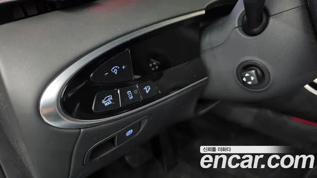 Genesis GV70 — Фото автомобиля 27