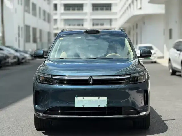 Aito M7 — Фото автомобиля 2