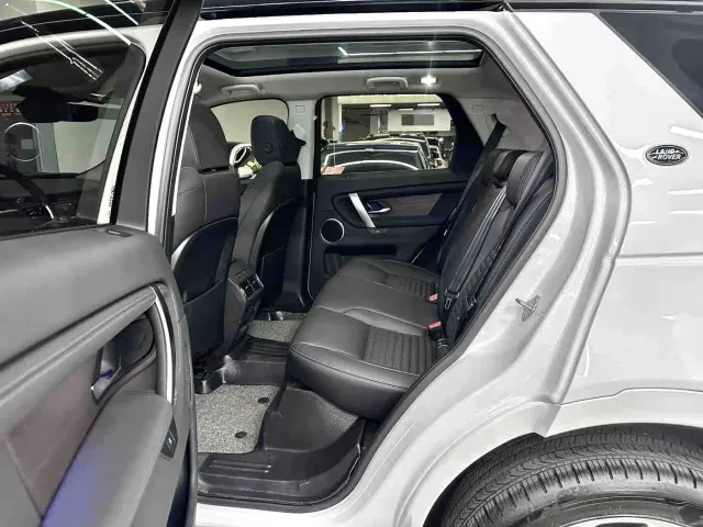 Land Rover Discovery Sport — Фото автомобиля 9