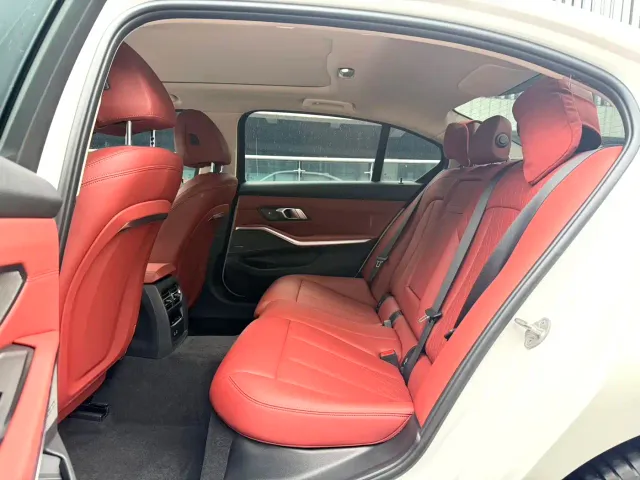 BMW 3 Series — Фото автомобиля 9