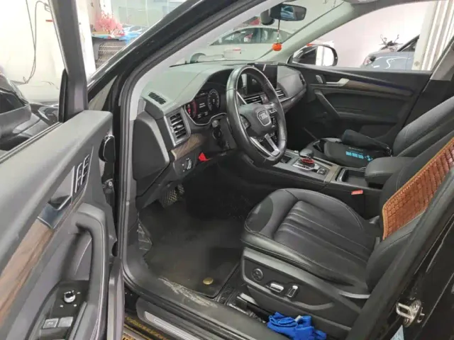 Audi Q5L — Фото автомобиля 15