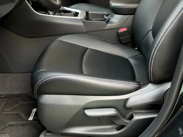 Toyota RAV4 — Фото автомобиля 16