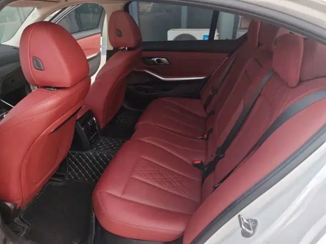 BMW 3 Series — Фото автомобиля 16