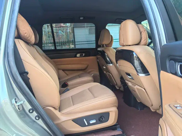 Li Auto ONE — Фото автомобиля 11