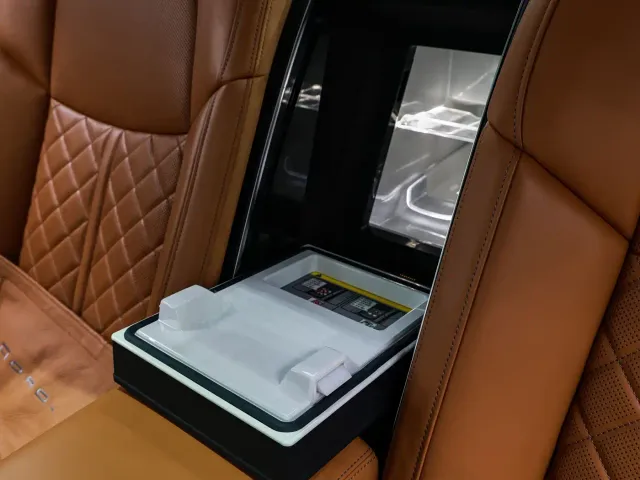 Audi A8 — Фото автомобиля 21