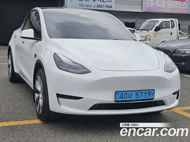 Tesla Model Y — Фото автомобиля 2