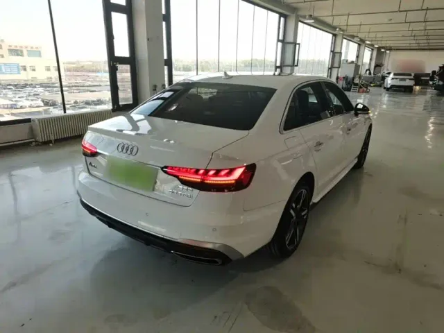 Audi A4L — Фото автомобиля 6
