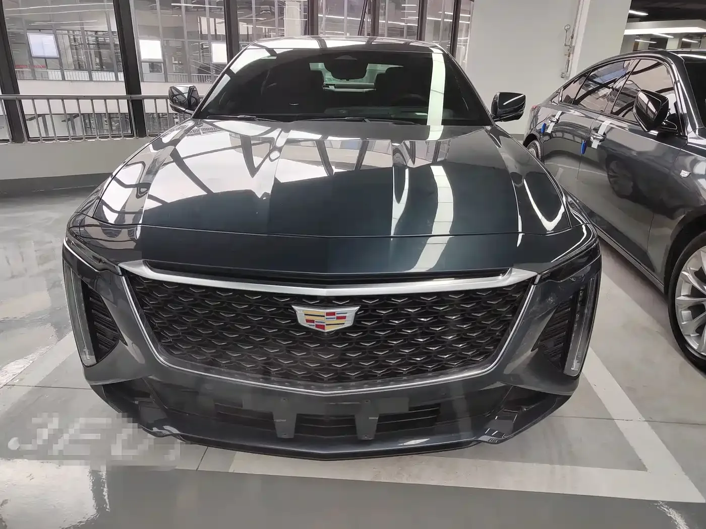Cadillac Cadillac CT6 2023 28T Platinum Model — Фото автомобиля 2