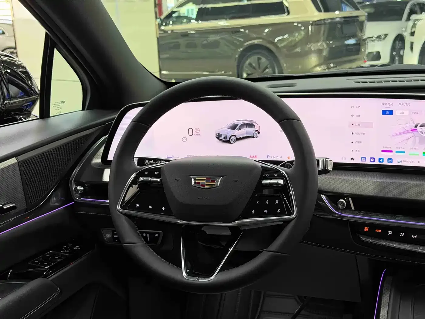 Cadillac Cadillac XT5 2026 2.0T Metropolitan Edition — Фото автомобиля 11