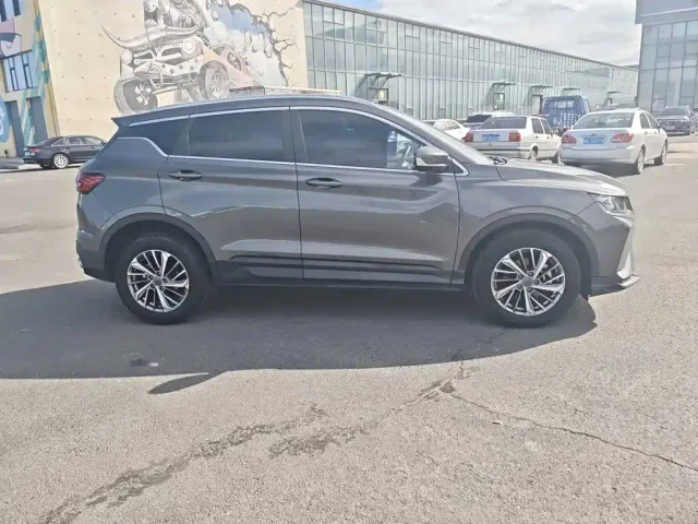 Geely Binyue — Фото автомобиля 4