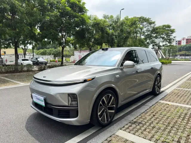 Фотография автомобиля — Li Auto L9