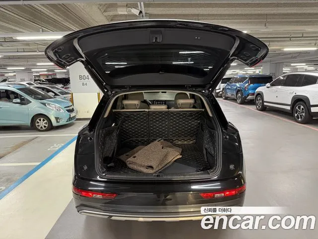 Audi Q5 FY — Фото автомобиля 9