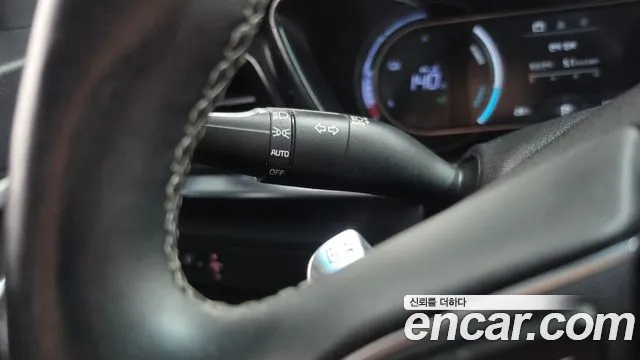Kia Niro — Фото автомобиля 27