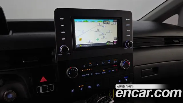 Hyundai Staria Staria L3.5 Инвалидная коляска Подъёмник/Slope — Фото автомобиля 15
