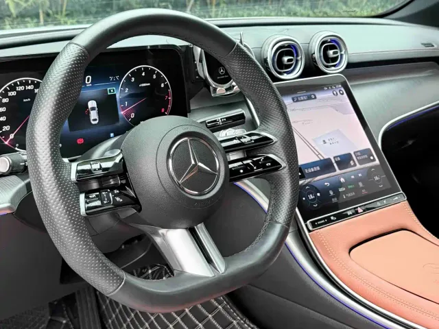 Mercedes-Benz C-Class — Фото автомобиля 2