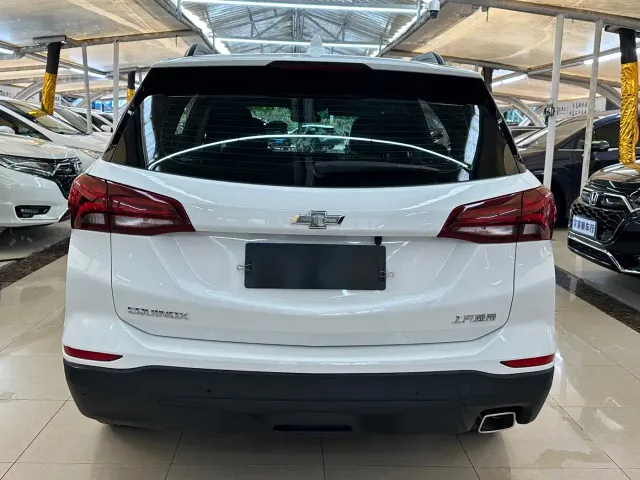 Chevrolet Equinox — Фото автомобиля 5