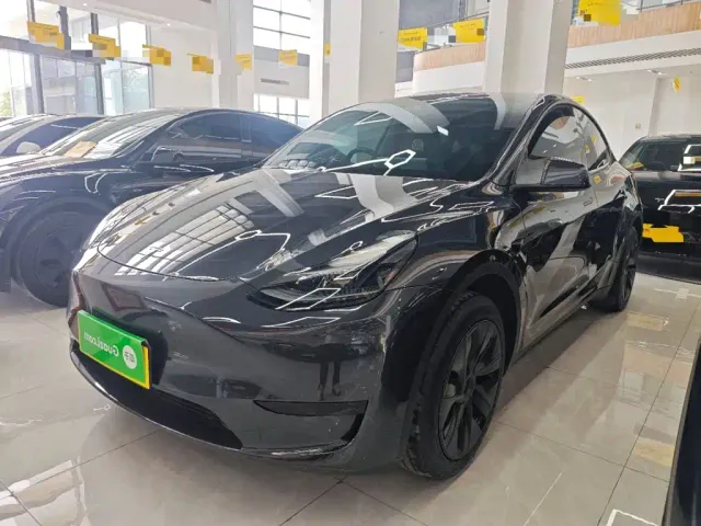 Фотография автомобиля — Tesla Model Y