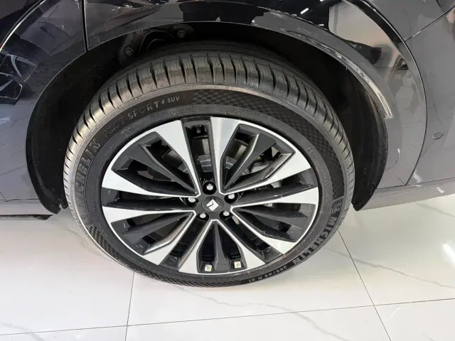 Huajing Baojun S — Фото автомобиля 30