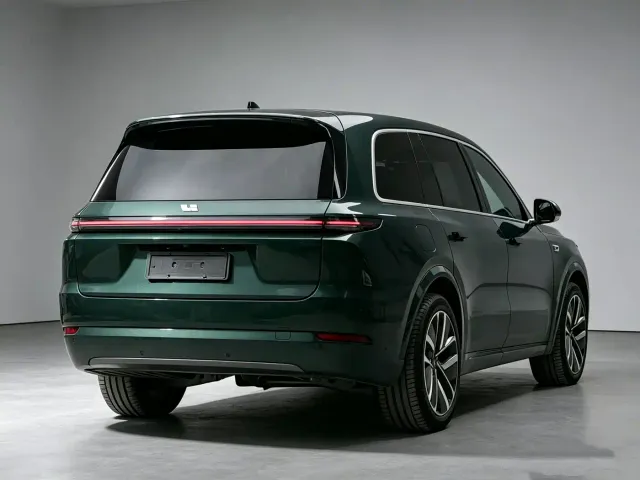 Li Auto L9 — Фото автомобиля 4