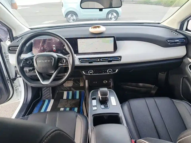 BAIC Beijing EU5 PLUS — Фото автомобиля 9