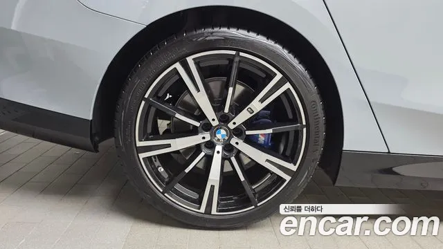 BMW 5-Series 5 серия (G60) 530i xDrive M Sport — Фото автомобиля 5