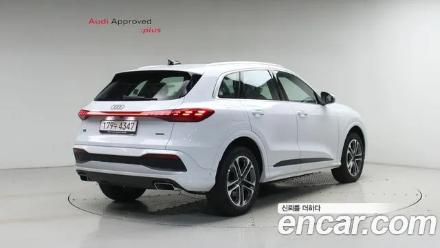 Audi Q5 40 TFSI quattro Advanced — Фото автомобиля 2
