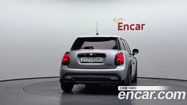 Mini Cooper Cooper 5 дверей Classic — Фото автомобиля 4