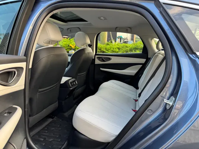 BYD Seal 05 DM-i — Фото автомобиля 11
