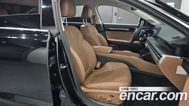Hyundai Grandeur GN7 — Фото автомобиля 16