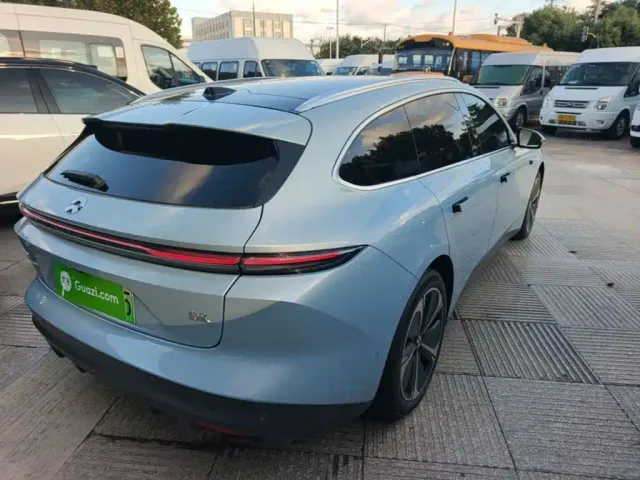 Nio ET5 Touring — Фото автомобиля 6