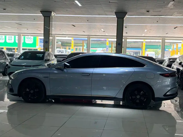 BYD Han — Фото автомобиля 10