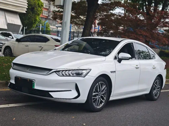 Фотография автомобиля — BYD Qin PLUS