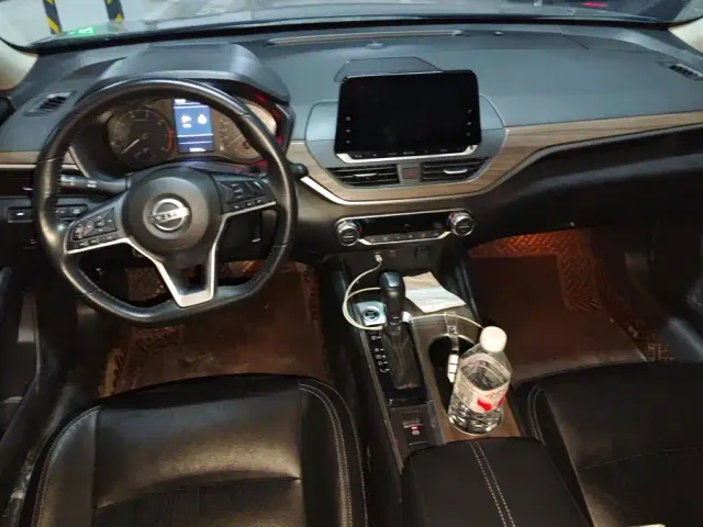 Nissan Teana — Фото автомобиля 12