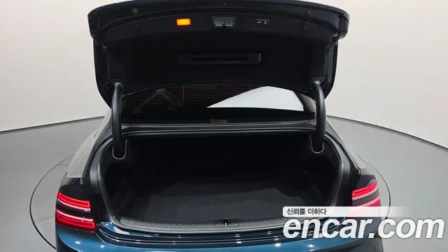 Genesis G80 Бензин 2.5 турбо 2WD — Фото автомобиля 18