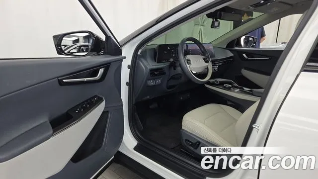 Kia EV6 — Фото автомобиля 15