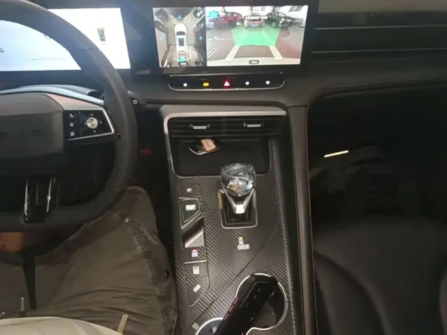 Roewe RX5 — Фото автомобиля 13