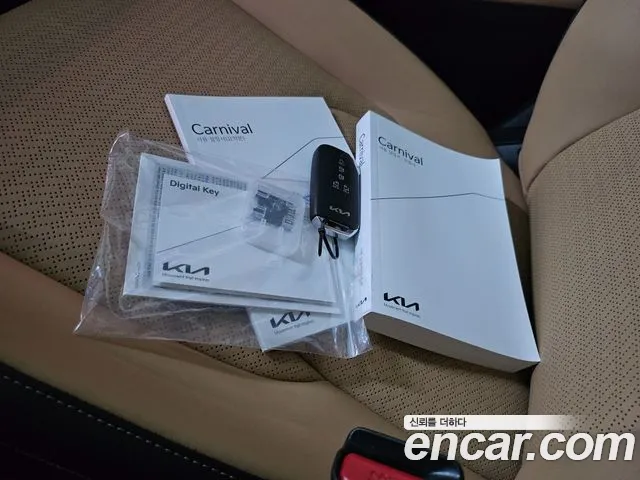 Kia Canival Carnival 4 поколение Бензин 7 мест Signature — Фото автомобиля 17