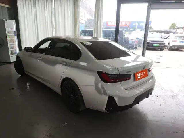 BMW 3 Series — Фото автомобиля 3