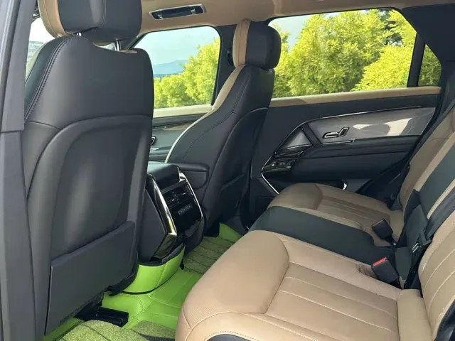 Land Rover Range Rover Sport — Фото автомобиля 8